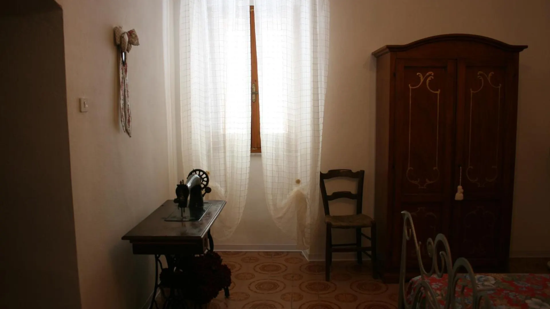 Il Noce Nascosto Villa Flussio Italy